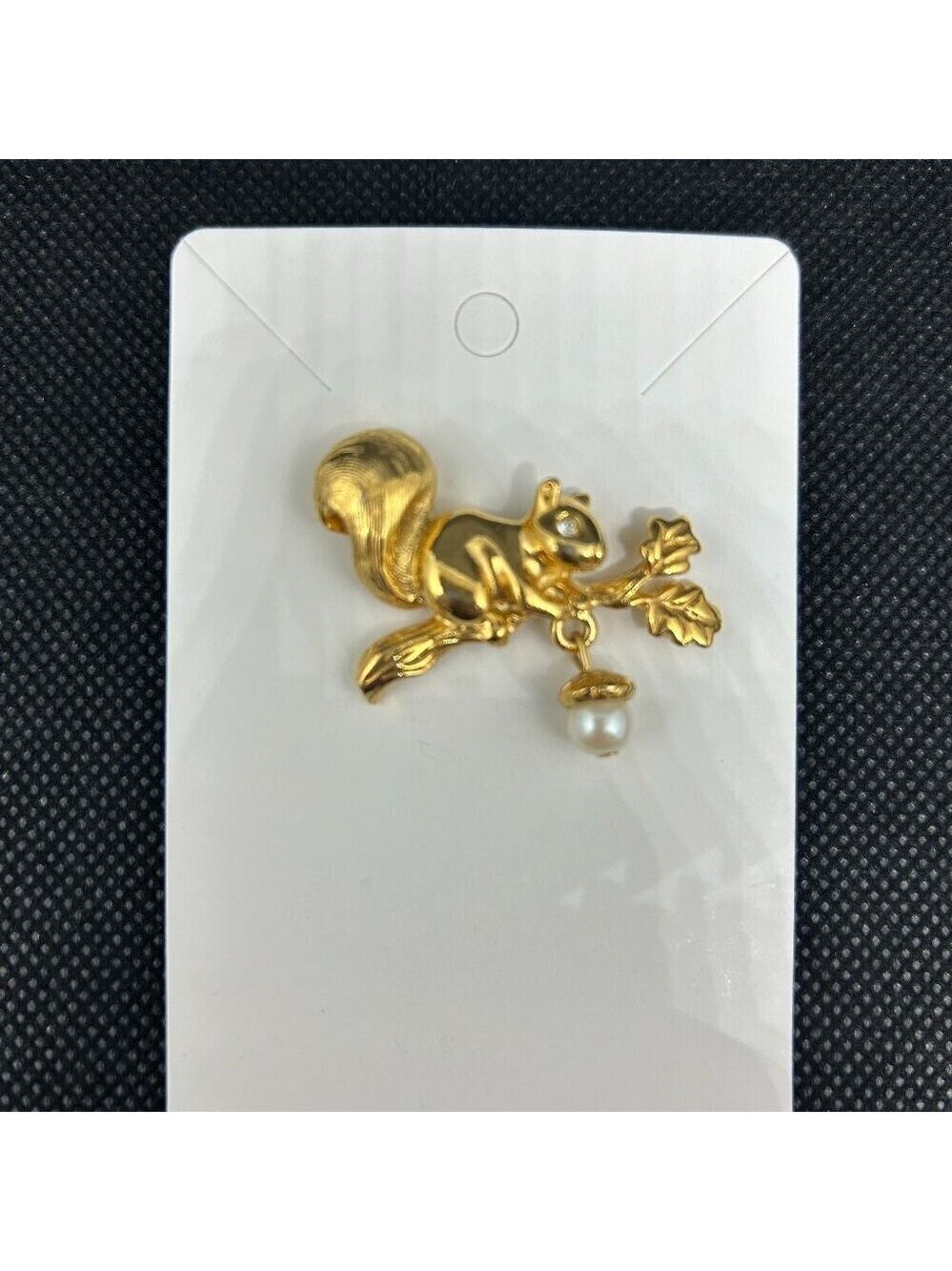 Vintage Avon squirrel lapel pin
